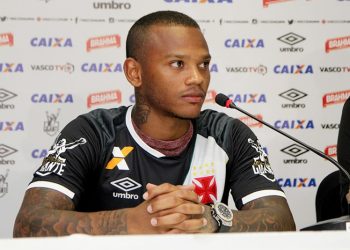 Ex-Vasco implora para jogar em clube para sair da aposentadoria