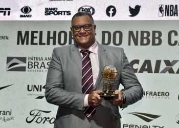 Basquete: Vasco escolhe Léo Figueiró para ser o novo treinador