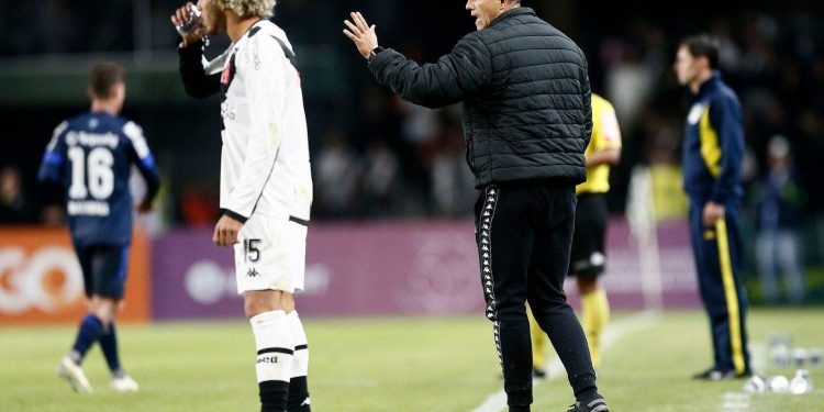 Falta de repertório atrapalha o Vasco novamente