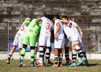 De graça! Gigante Europeu está perto de contratar joia do Vasco