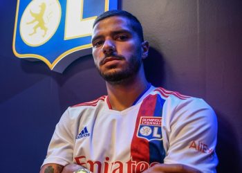 Hoje no Lyon, Henrique faz juras de amor ao Vasco