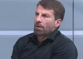 Ídolo do Vasco, Pedrinho chuta o balde e manda forte indireta na internet