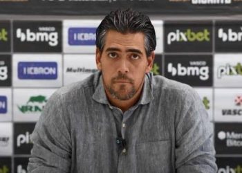 Sem sucesso no mercado, Vasco foca em jogadores livres