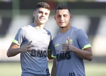 Jogo contra o Coritiba marcará encontro entre Vasco e ex-joias do Cruzmaltino