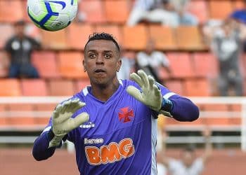 Lembra dele? Ex-Vasco, Sidão, aos 40 anos, surpreende e fecha com novo clube