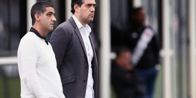Luiz Mello e Paulo Bracks adotam silêncio em meio à crise no Vasco