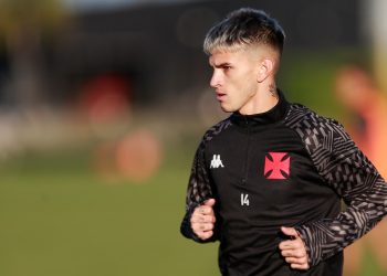 Motivo que faz Orellano ser reserva no Vasco é divulgado