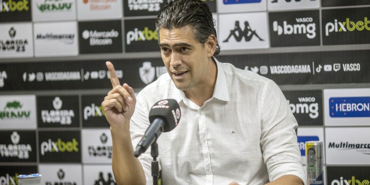 Vasco demonstra interesse em mais um meia; confira