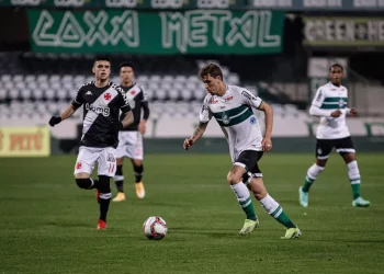 Qual canal vai transmitir Coritiba x Vasco hoje