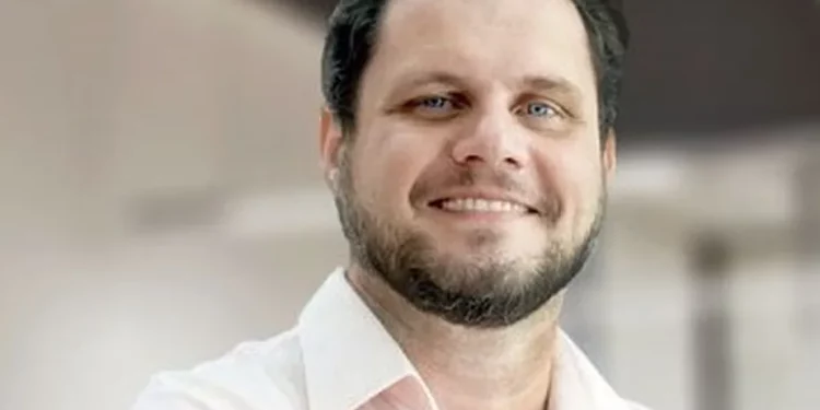 R$ 500 milhões e 40 mil lugares: candidato a presidência do Vasco tem projeto audacioso para reforma de São Januário