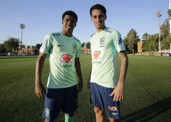 Sem Andrey e Marlon: Saiba quem deve ganhar mais chances no Vasco nos próximos jogos