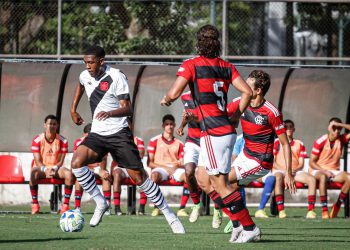 Vasco continua transição de joia avaliada em R$ 443 milhões