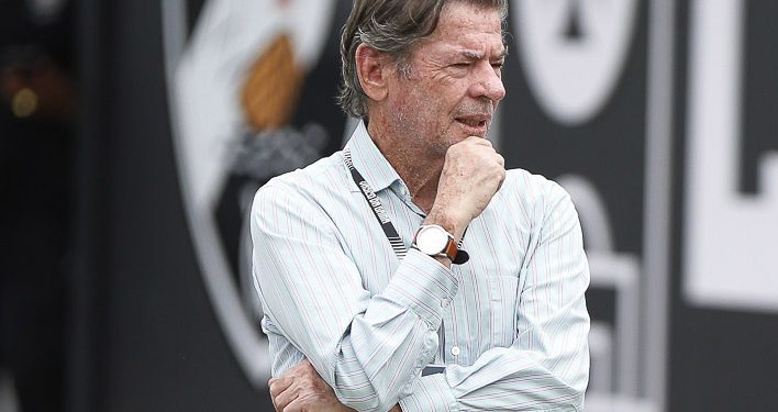 Jorge Salgado, presidente do Vasco, vai ao CT e tem conversa com dirigentes e jogadores