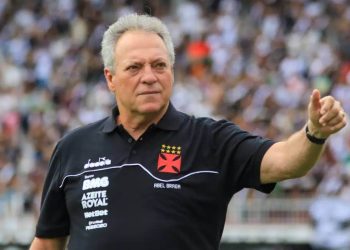 Abel Braga abre o jogo sobre a possibilidade de deixar o Vasco e ir para o Internacional