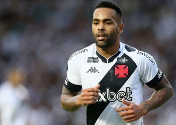Com novidade, confira a provável escalação do Vasco contra o Santos