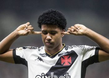 Andrey aponta Vasco, Palmeiras e Fluminense como candidatos ao título da Série A