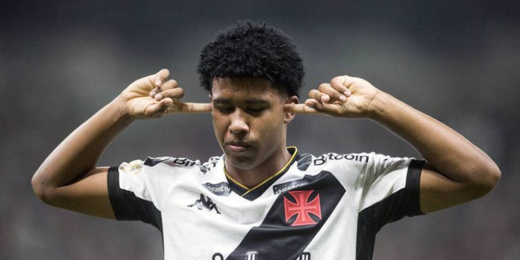 Andrey aponta Vasco, Palmeiras e Fluminense como candidatos ao título da Série A