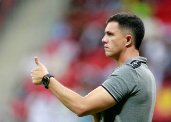 Vasco pensa em demitir Maurício Barbieri? Confira a verdade