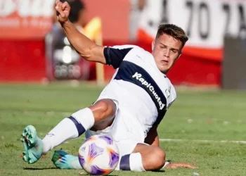 Vasco está interessado em meia do Gimnasia La Plata, diz imprensa argentina