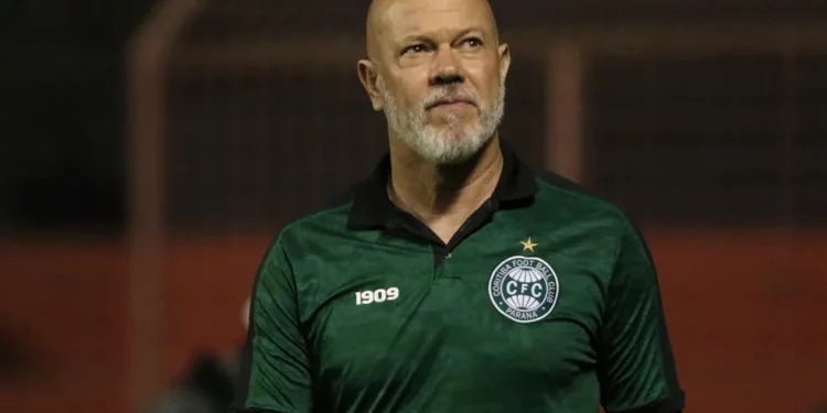 Coritiba perde dois jogadores importantes para enfrentar o Vasco