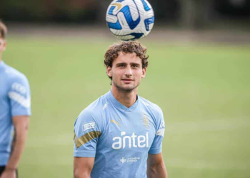 EXCLUSIVO: Jogador sondado no Vasco tem negociação avançada com gigante sul-americano