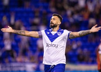 Tem vaga no Vasco? Lucas Pratto está livre no mercado