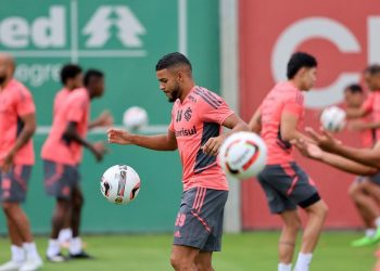 De olho no rival: escalação do Inter contra o Vasco