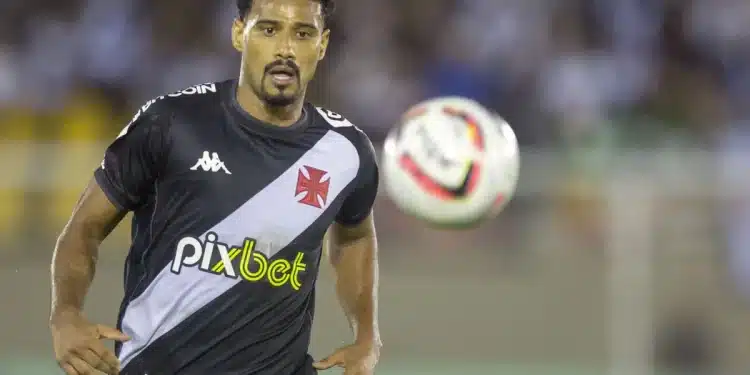 Vasco: Gabriel Dias, Robson Bambu e Pedro Raul são opções contra o Flamengo