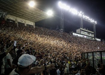 Vasco rejeita venda de mando de campo e prioriza torcida em São Januário