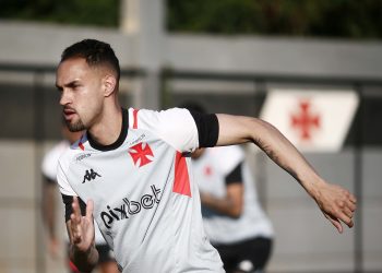 Novo reforço, Serginho recusou investidas de outras equipes após receber proposta do Vasco