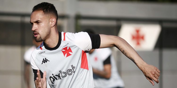 Novo reforço, Serginho recusou investidas de outras equipes após receber proposta do Vasco