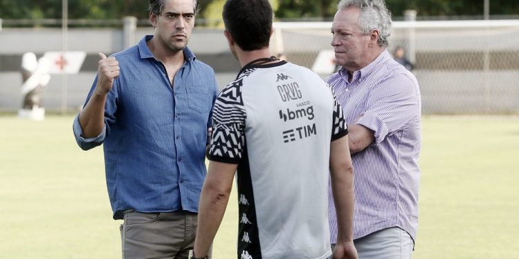 "Fora de série" Abel elogia conexão de Bracks e Barbieri no Vasco