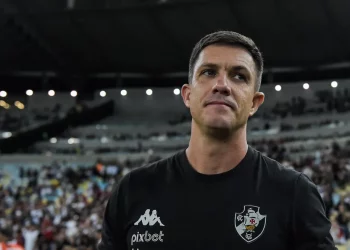 Barbieri nunca esteve tão perto de ser demitido pelo Vasco