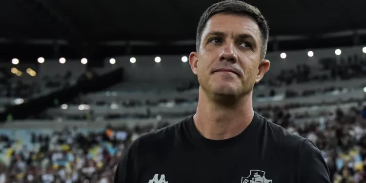 Barbieri nunca esteve tão perto de ser demitido pelo Vasco