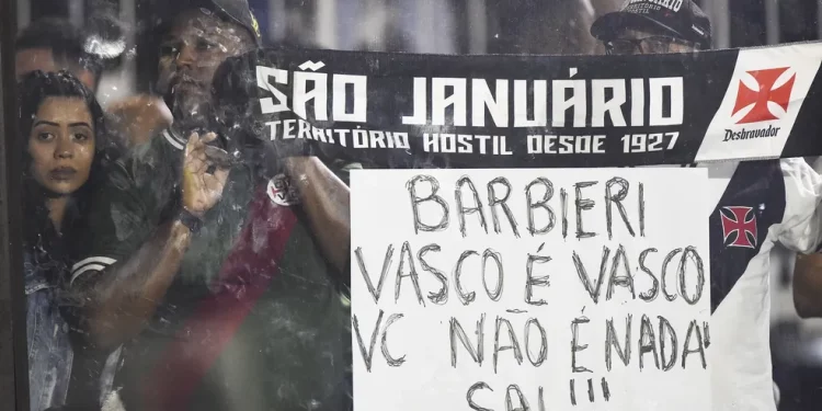 Barbieri tem fim melancólico no Vasco; confira