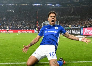 Alvo do Vasco, Rodrigo Salazar define seu futuro; confira a decisão