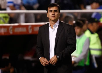 Conheça o técnico super vitorioso que foi oferecido ao Vasco