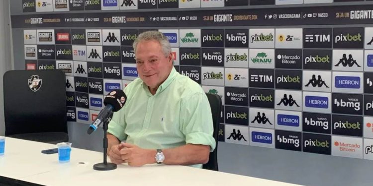 Declaração de Abel Braga revolta torcida do Vasco