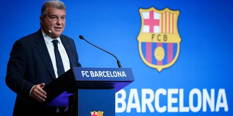 "Fenômeno" Barcelona monitora joia do Vasco há mais de um ano