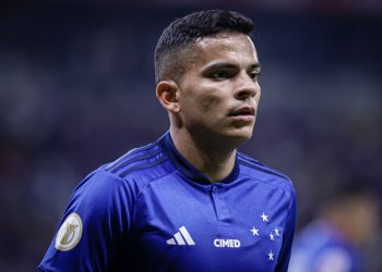 Jogador em alta no Cruzeiro confirma interesse do Vasco