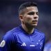 Jogador em alta no Cruzeiro confirma interesse do Vasco
