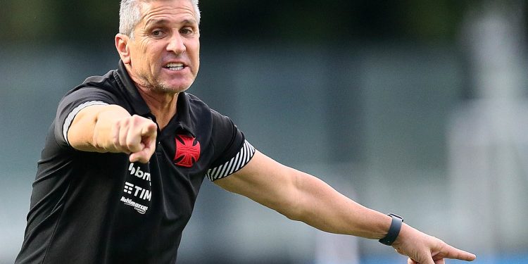 Jorginho foi procurado pelo Vasco? Técnico abre o jogo