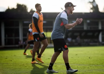 Motivado por Ayrton Senna, William Batista fala sobre vitória do Vasco