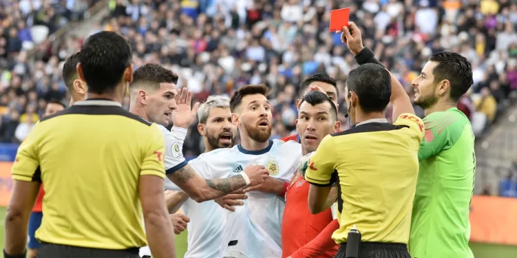 Novo reforço do Vasco já teve duelos importantes contra Neymar, Messi e Ibrahimovic