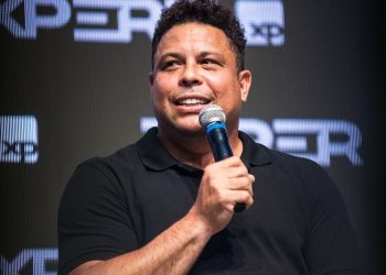 Ronaldo surpreende e contrata ex-joia do Vasco