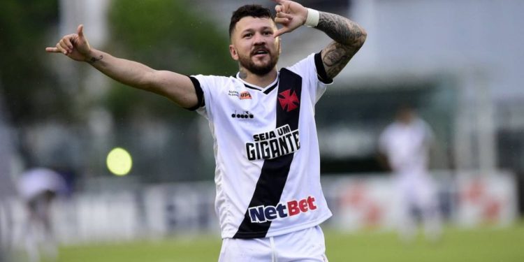 Rossi fala sobre retorno ao Vasco: "Só Deus sabe a alegria que sinto no coração"