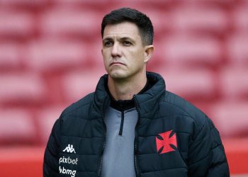 Vasco anuncia a saída de Barbieri