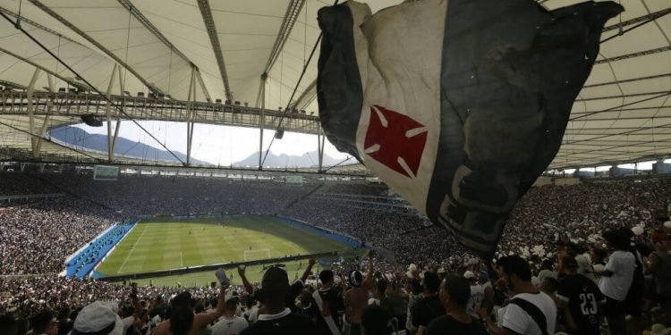Vasco busca participar da licitação do estádio e briga nos bastidores com a dupla Fla-Flu