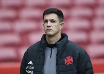 Vasco faz pior início de Brasileirão da história do clube na era dos pontos corridos