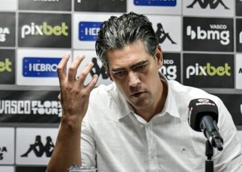 Vasco se acerta com Léo Citadini, mas demora do clube pode emperrar negócio